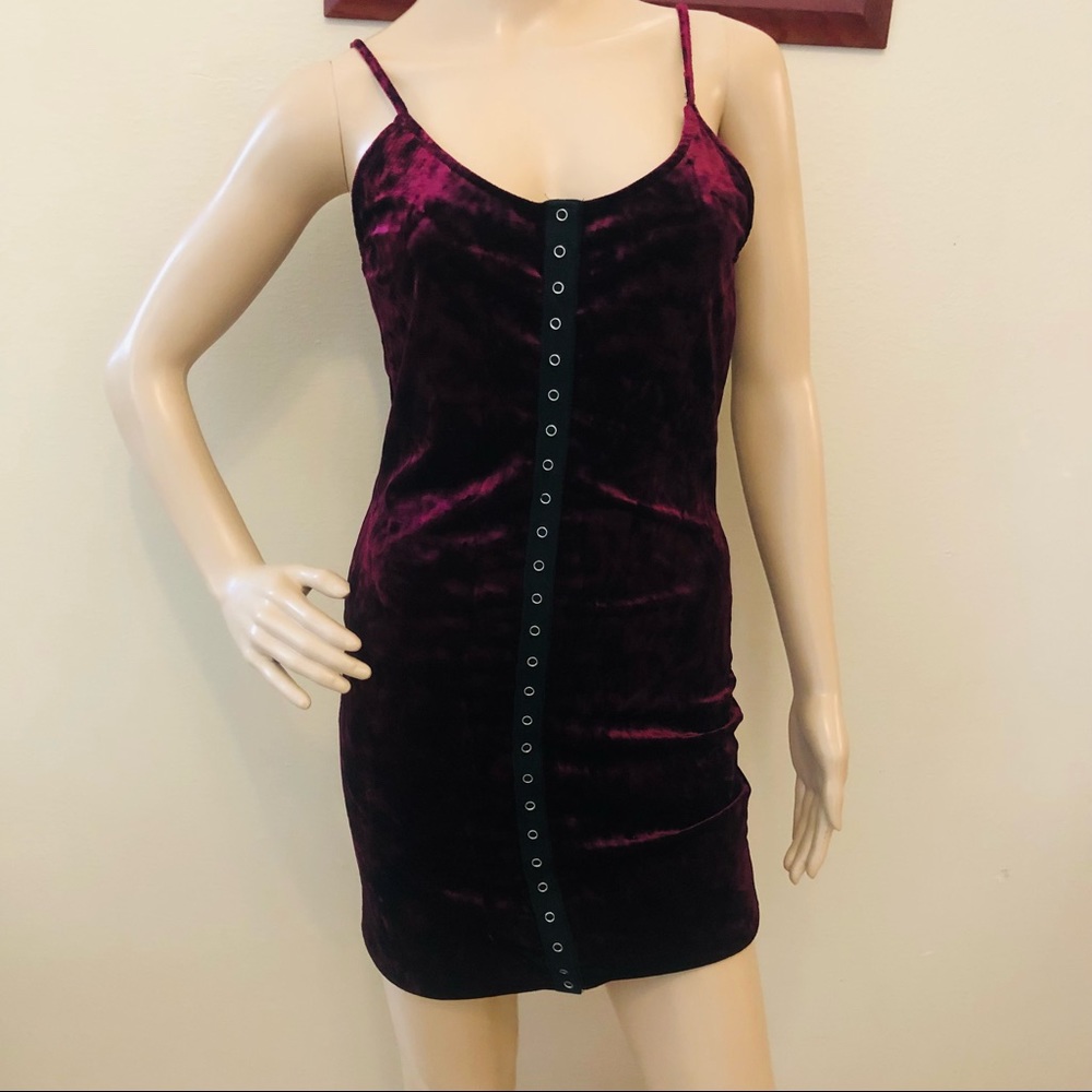 Forever 21 Burgundy Crushed Velvet Snap Button Bodycon Mini Dress - Size M